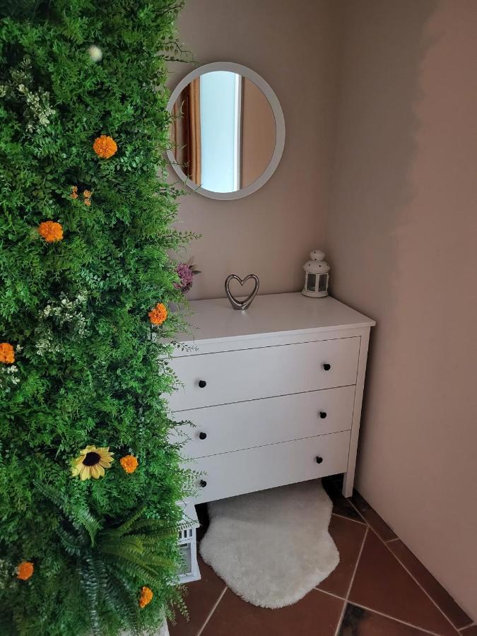 Sobe Pilajevo 2, 183 Ulica Stjepana Radica, Gola Apartment Luaran gambar